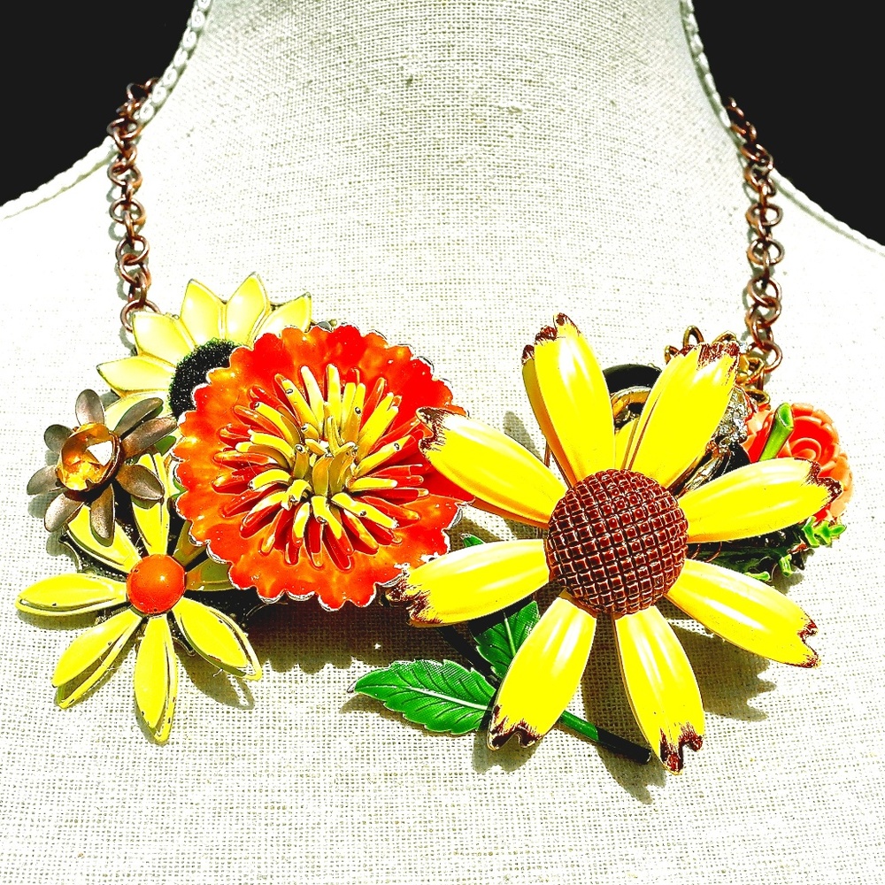 Statement Necklace Flower Power